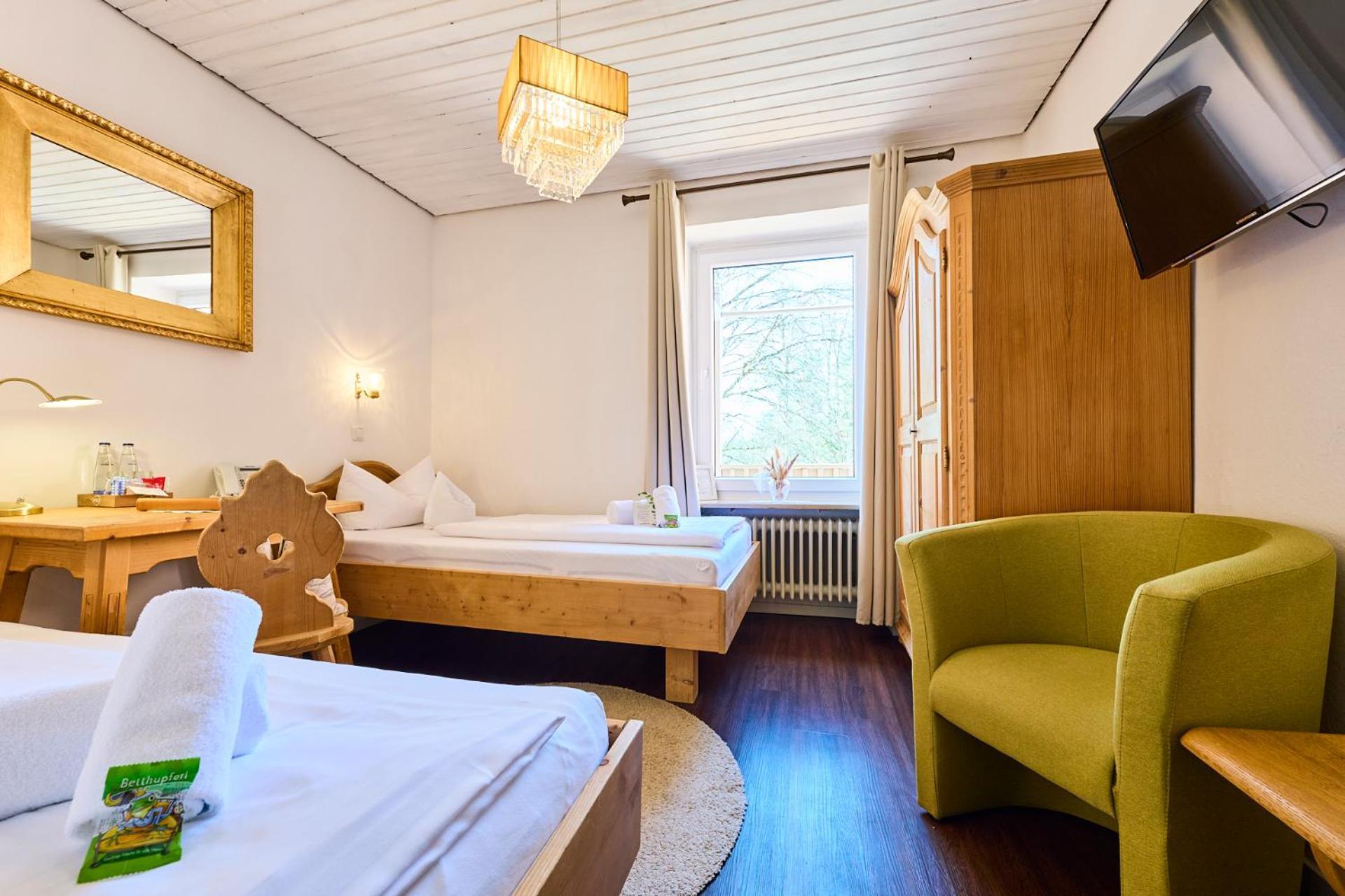 Hotel Waldgasthof Buchenhain Baierbrunn Exterior foto